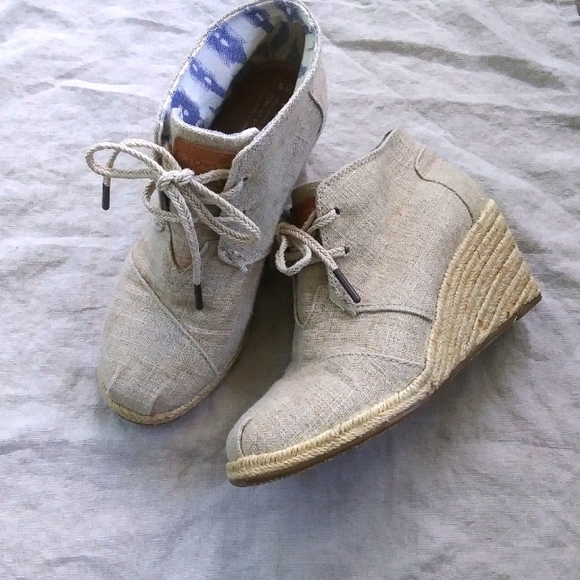 Toms Shoes - Toms Desert Wedge Natural Burlap Booties